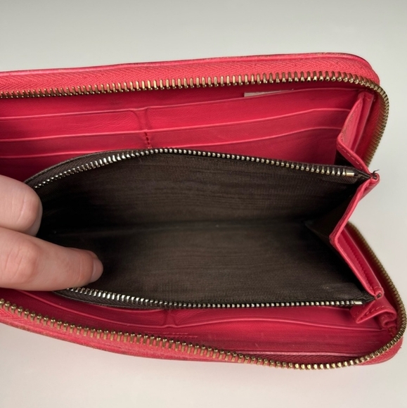 Bottega Veneta Intrecciato Pink Zip Around Wallet EUC. - Picture 7 of 9